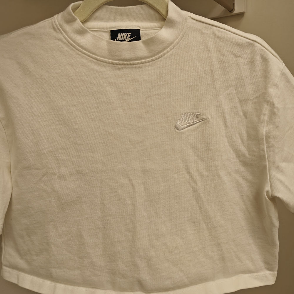 Nike White Cropped T-Shirt